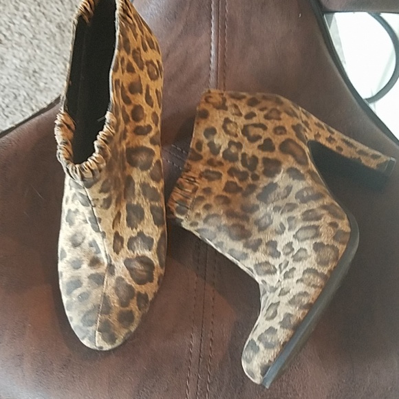 Sam & Libby Leopard print Bootie Size 8.5 - Picture 1 of 8